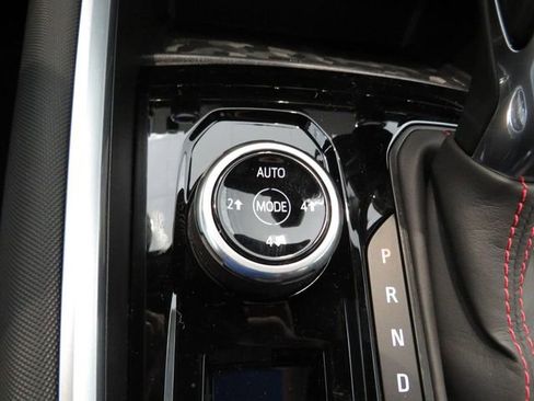 Certified 2024 Chevrolet Colorado Z71 w/ Z71 Convenience Package 2 image 22