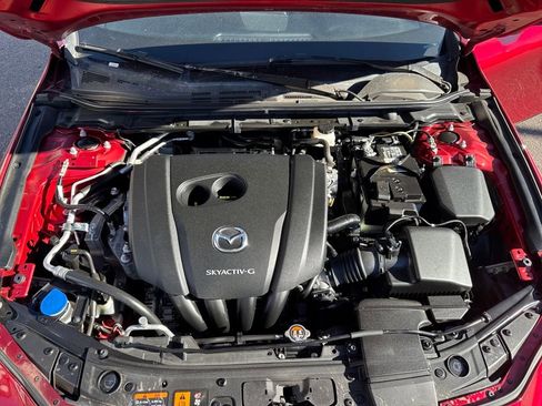 Used 2019 MAZDA MAZDA3 Hatchback w/ Preferred Package FWD image 14