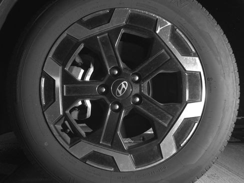 Used 2025 Hyundai Santa Fe SEL FWD image 12