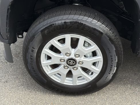 Used 2026 Toyota Tacoma SR5 AWD/4WD image 11