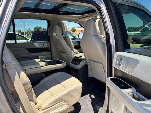 Used 2020 Lincoln Navigator Reserve w/ Luxury Package AWD/4WD image 13