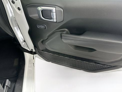 Used 2023 Jeep Wrangler Sport AWD/4WD image 28