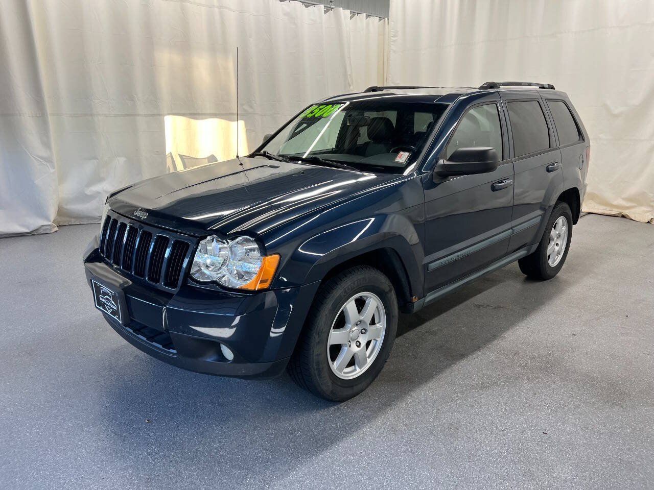 Used 2009 Jeep Grand Cherokee Laredo AWD/4WD image 1