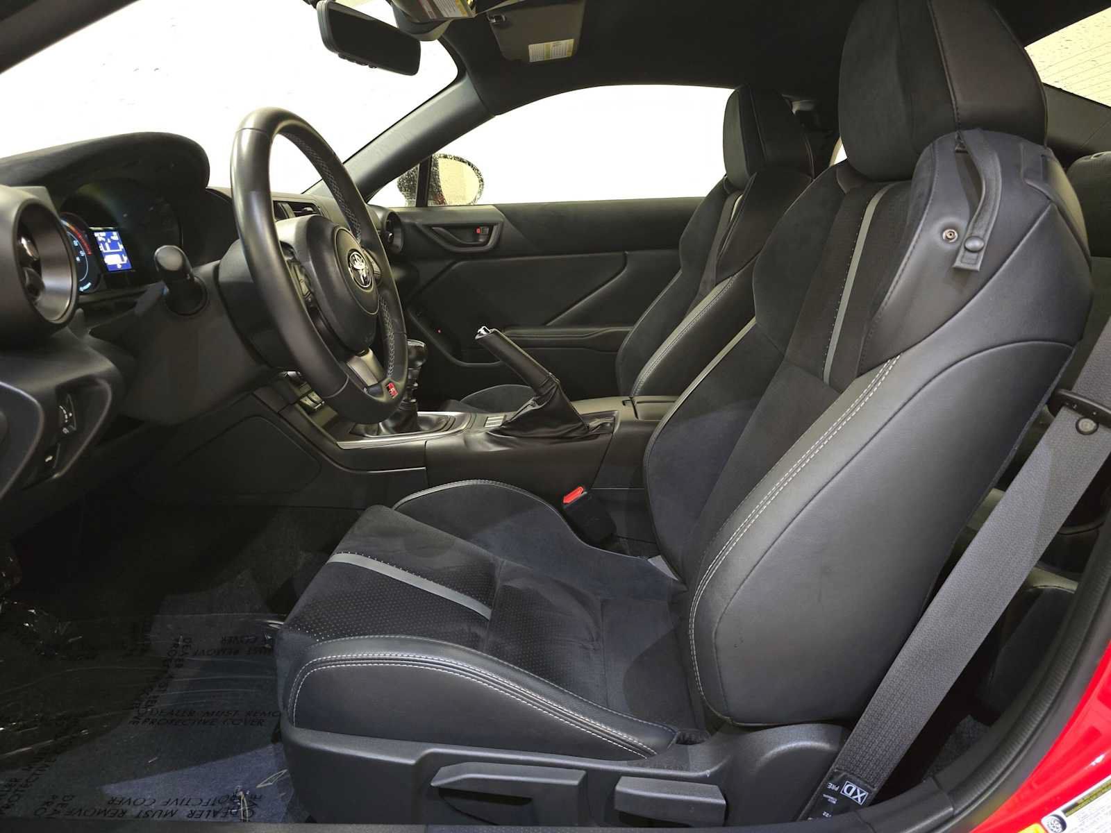 Certified 2025 Toyota GR86 Premium w/ ALL Weather Mat Package (TMS) RWD image 20