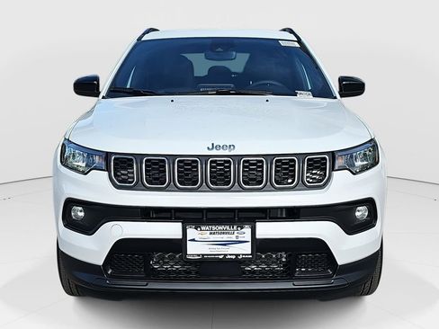 New 2026 Jeep Compass Latitude image 8