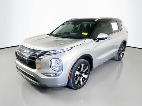 Used 2025 Mitsubishi Outlander SEL AWD/4WD image 4