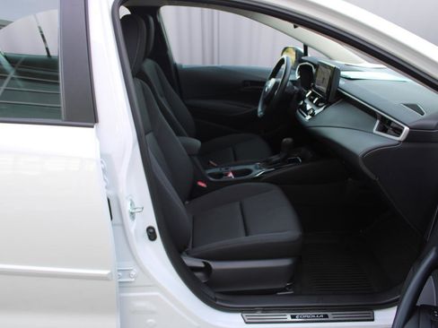 Certified 2024 Toyota Corolla LE image 33