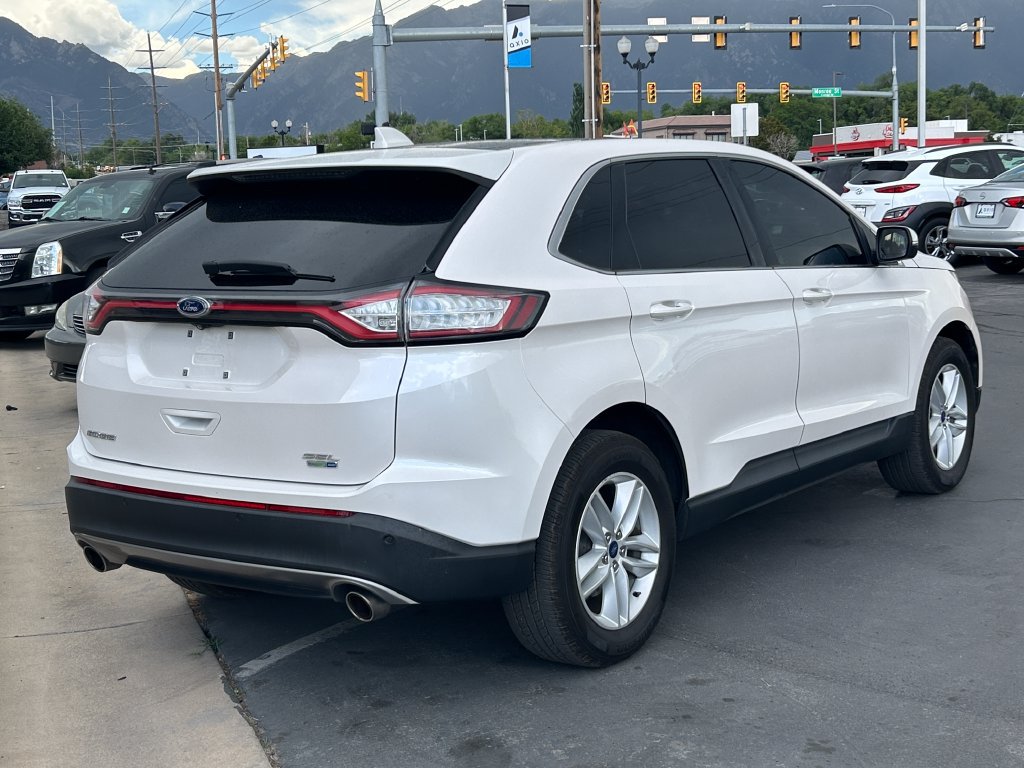 Used 2017 Ford Edge SEL w/ Equipment Group 201A AWD/4WD image 4