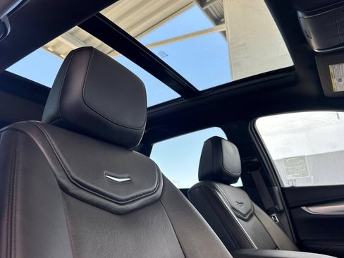Used 2019 Cadillac XT5 Luxury w/ Sport Package FWD image 21