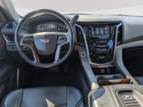 Used 2020 Cadillac Escalade Premium Luxury AWD/4WD image 19