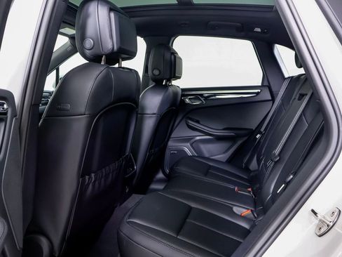 New 2026 Porsche Macan image 9