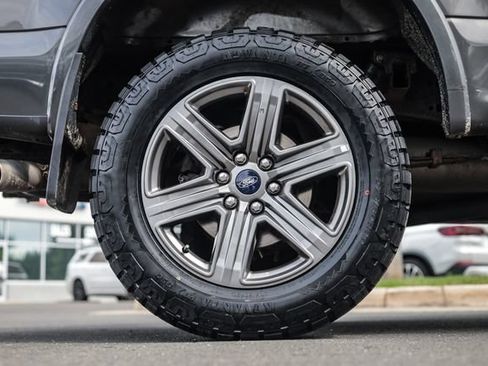 Used 2018 Ford F150 XLT w/ Equipment Group 302A Luxury AWD/4WD image 12