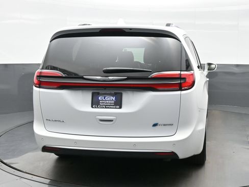 Used 2022 Chrysler Pacifica Pinnacle FWD image 5