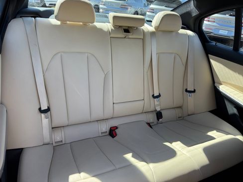 Used 2021 BMW 330i Sedan w/ Convenience Package RWD image 18