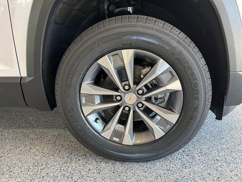 New 2026 Chevrolet Equinox LT w/ Convenience Package II FWD image 36