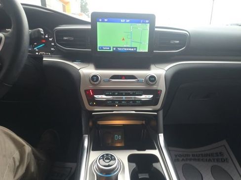 Used 2022 Ford Explorer XLT w/ Equipment Group 202A image 24