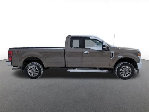 Used 2022 Ford F250 XLT w/ XLT Premium Package image 2
