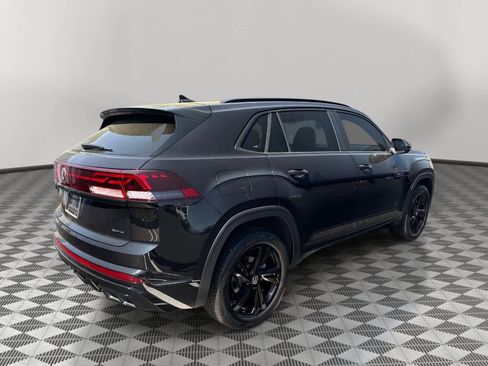 Used 2025 Volkswagen Atlas Cross Sport SEL R-Line image 3