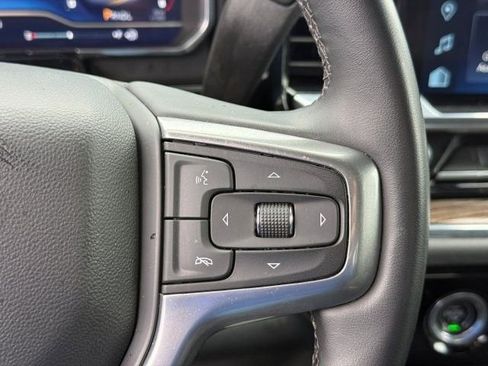 Used 2023 Chevrolet Silverado 1500 LT AWD/4WD image 31