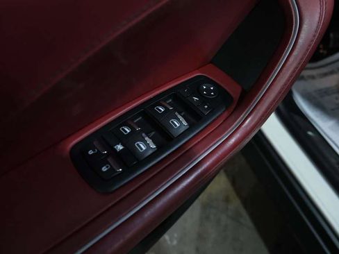 Used 2017 Maserati Levante S image 17