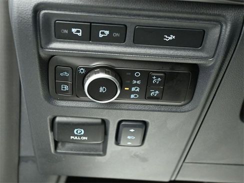 Used 2024 Ford F150 Lariat image 11