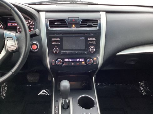 Used 2015 Nissan Altima 2.5 SV FWD image 28