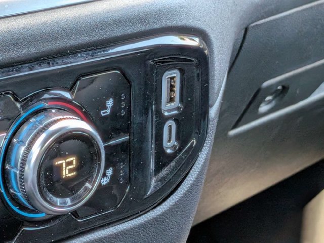 Used 2025 GMC Sierra 1500 SLT AWD/4WD image 26