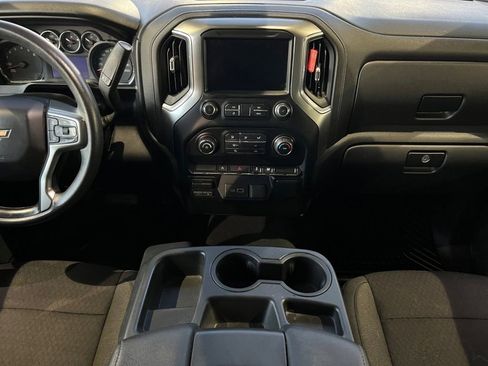 Used 2019 Chevrolet Silverado 1500 LT image 34
