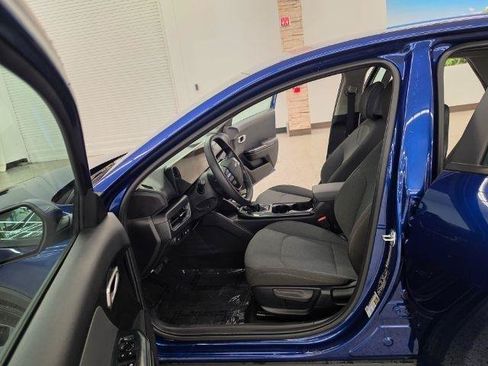 Used 2025 Kia K4 FWD image 33