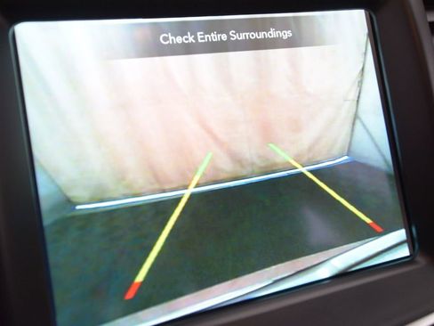 Used 2018 Chrysler 300 Limited image 23