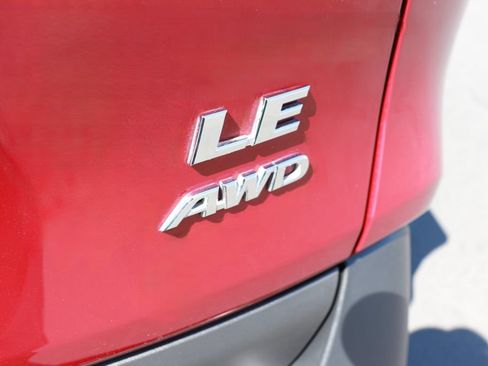Used 2025 Toyota RAV4 LE AWD/4WD image 7
