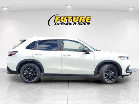 Used 2024 Honda HR-V Sport image 9
