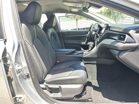Used 2021 Toyota Camry SE FWD image 19