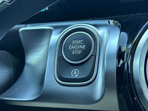 New 2026 Mercedes-Benz GLB 250 image 21