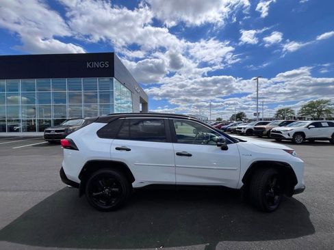 Used 2020 Toyota RAV4 XSE AWD/4WD image 2