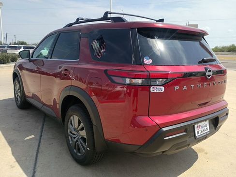 New 2026 Nissan Pathfinder SV image 4