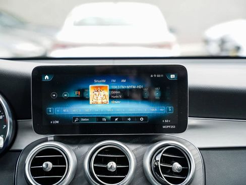 Used 2021 Mercedes-Benz GLC 300 GLC 300 image 13