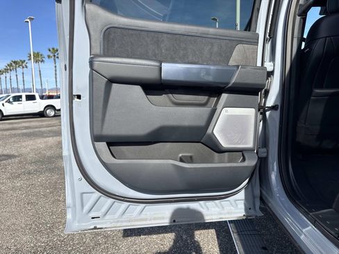 New 2025 Ford F350 Platinum image 22