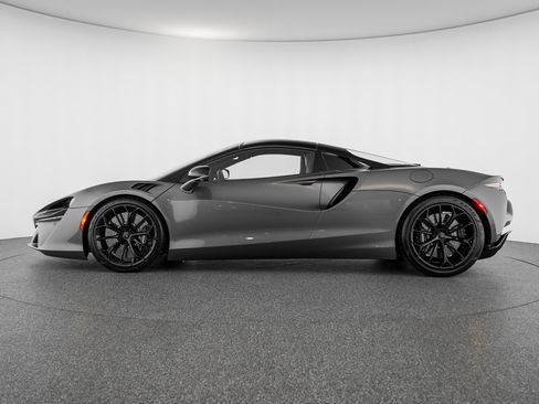 New 2026 McLaren Artura Spider RWD image 2
