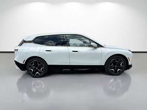 Used 2023 BMW iX M60 AWD/4WD image 2
