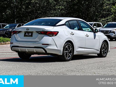 Used 2024 Nissan Sentra SV FWD image 6