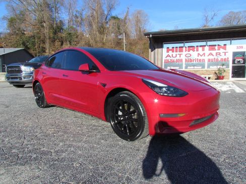 Used 2021 Tesla Model 3 Long Range image 1