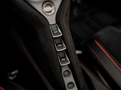 Used 2022 McLaren 720S Performance RWD image 43