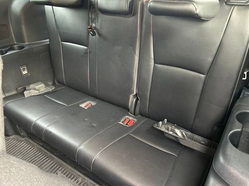 Used 2022 Toyota Highlander XLE image 35