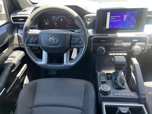 New 2026 Toyota 4Runner SR5 AWD/4WD image 28