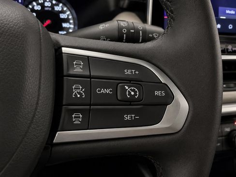 Used 2025 Jeep Compass Limited w/ Sun & Sound Group AWD/4WD image 28