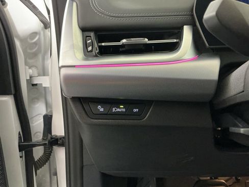 Certified 2025 BMW X1 xDrive28i w/ Technology Package image 17