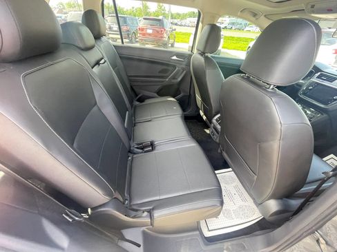 Used 2018 Volkswagen Tiguan SEL FWD image 37