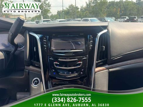 Used 2016 Cadillac Escalade ESV Luxury RWD image 23