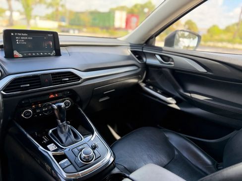 Used 2018 MAZDA CX-9 Touring FWD image 13
